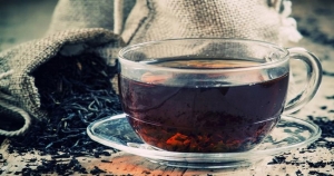 علت سیاه شدن چای در فلاسک چیست؟